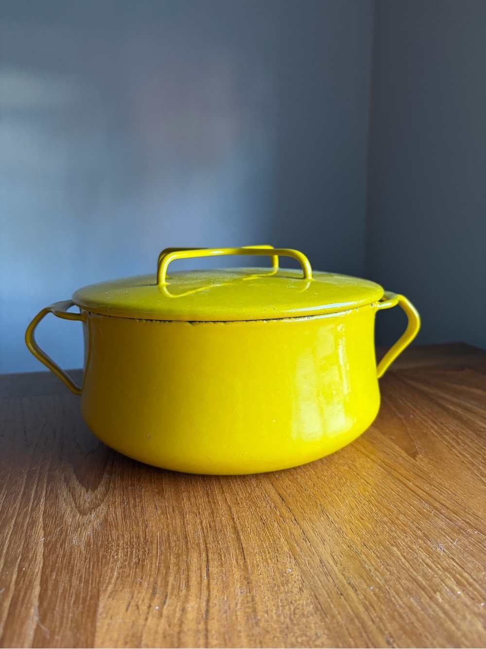 Jens H. Quistgaard (1919-2008) Dansk Denmark Lidded pot in bright yellow enamel